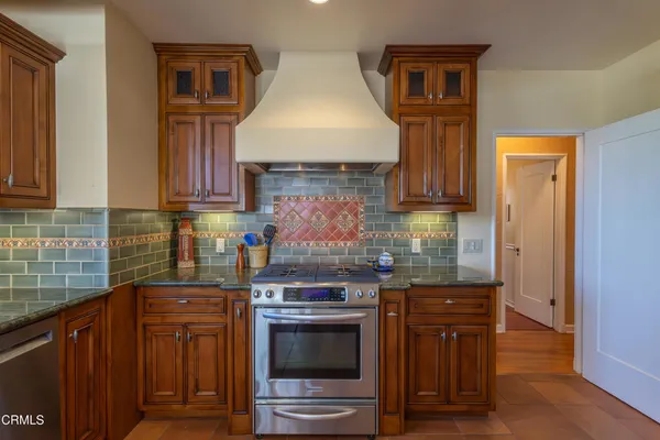 $6,400 | 2069 Mar Vista Avenue, Altadena, CA 91001