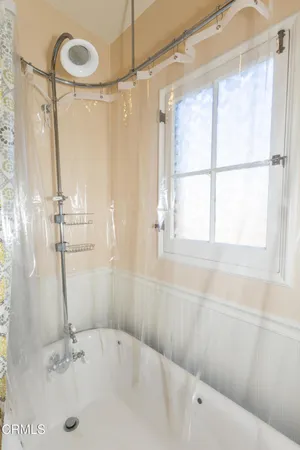 $6,400 | 2069 Mar Vista Avenue, Altadena, CA 91001