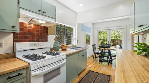 $975,000 | 103 Oak Knoll Avenue, San Anselmo, CA 94960