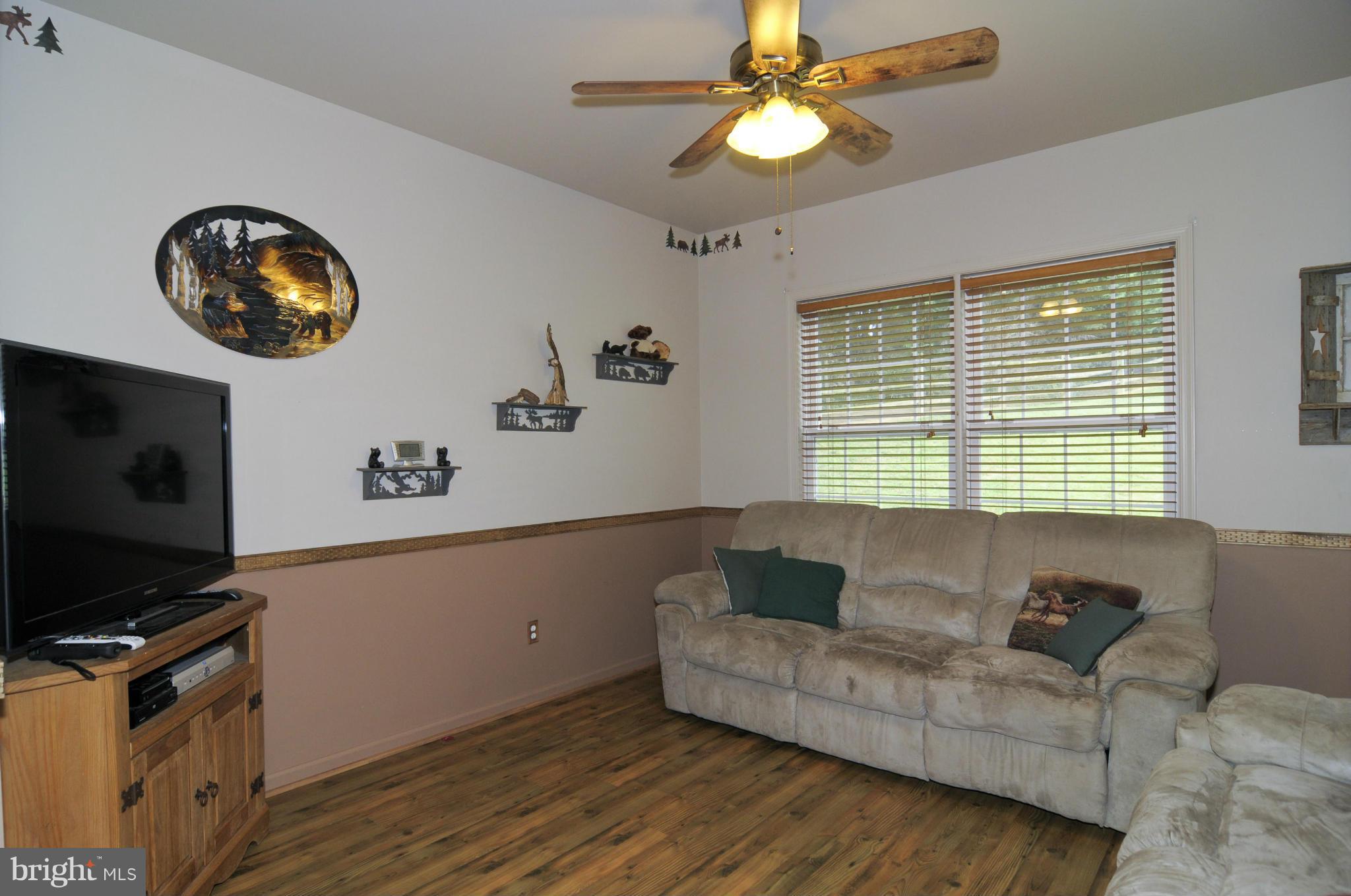 299 Conowingo Road Conowingo, MD 21918 - Photo 4 of 18 Living Room