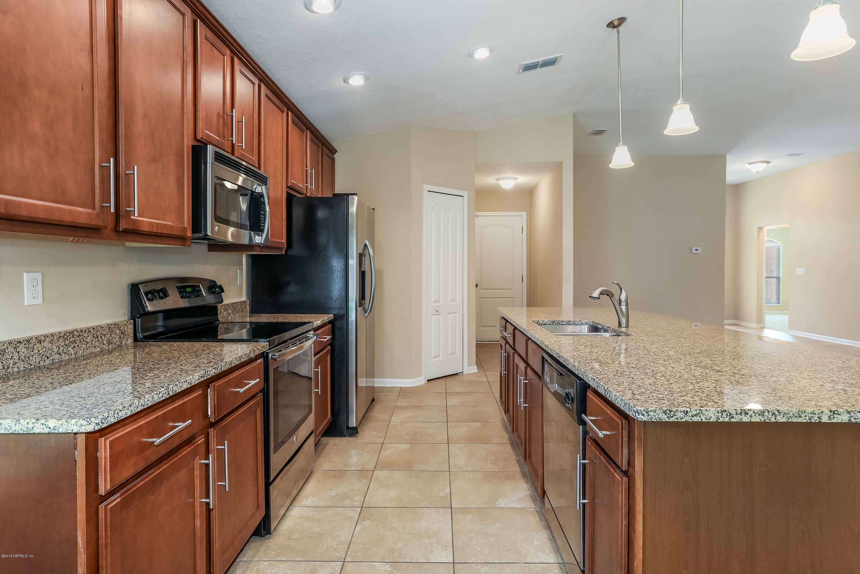 12143 Verde Gardens Road Jacksonville, FL 32218 - Photo 8 of 21 008_Kitchen