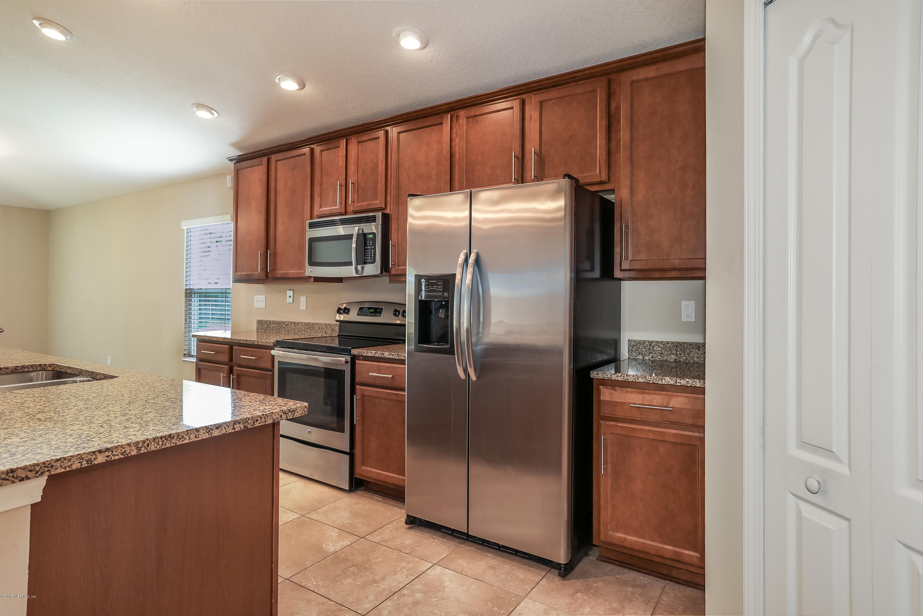 12143 Verde Gardens Road Jacksonville, FL 32218 - Photo 9 of 21 009_Kitchen