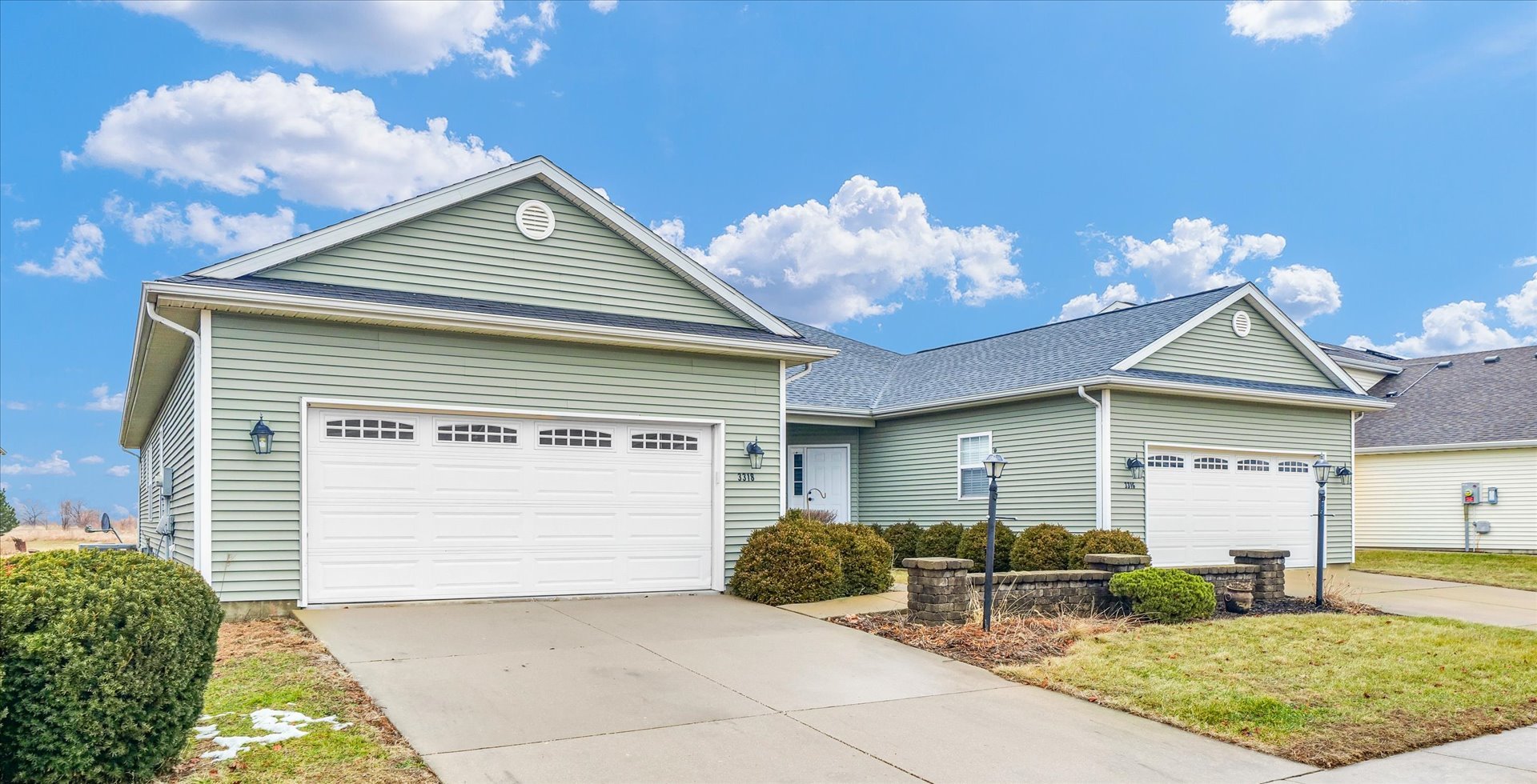 3318 Boulder Ridge Drive Champaign, IL 61822 - Photo 3 of 32 Gallery Image 3