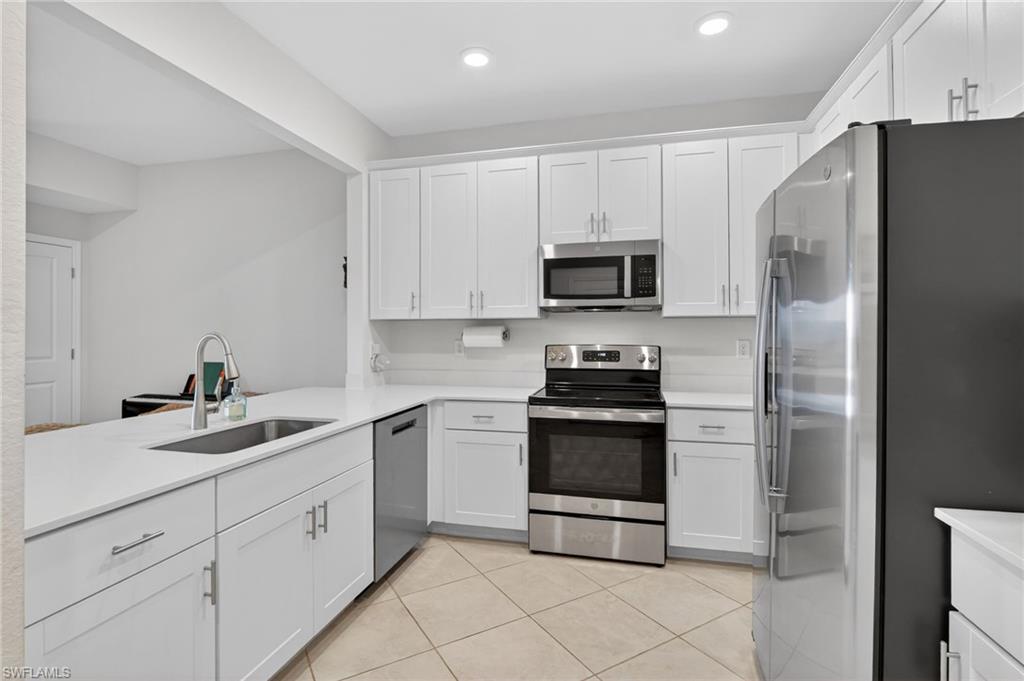 2821 Citrus Street Naples, FL 34120 - Photo 3 of 32