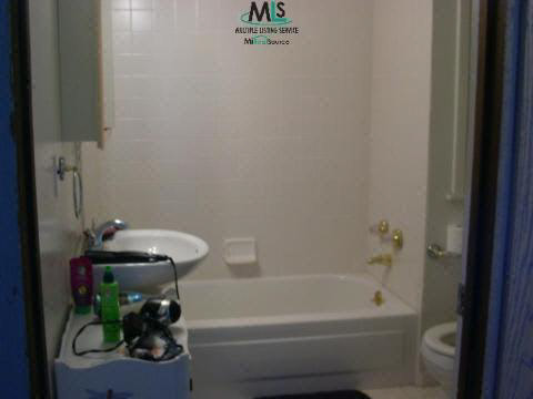 9836 Division Columbus, MI 48063 - Photo 8 of 12 742461-7.JPG