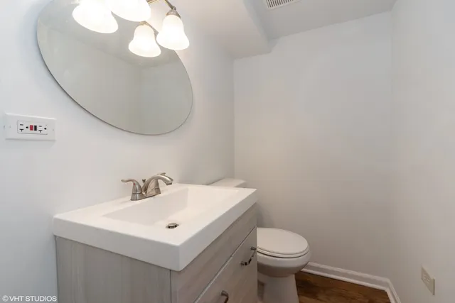 $474,500 | 285 Ridgeland Avenue, Elmhurst, IL 60126