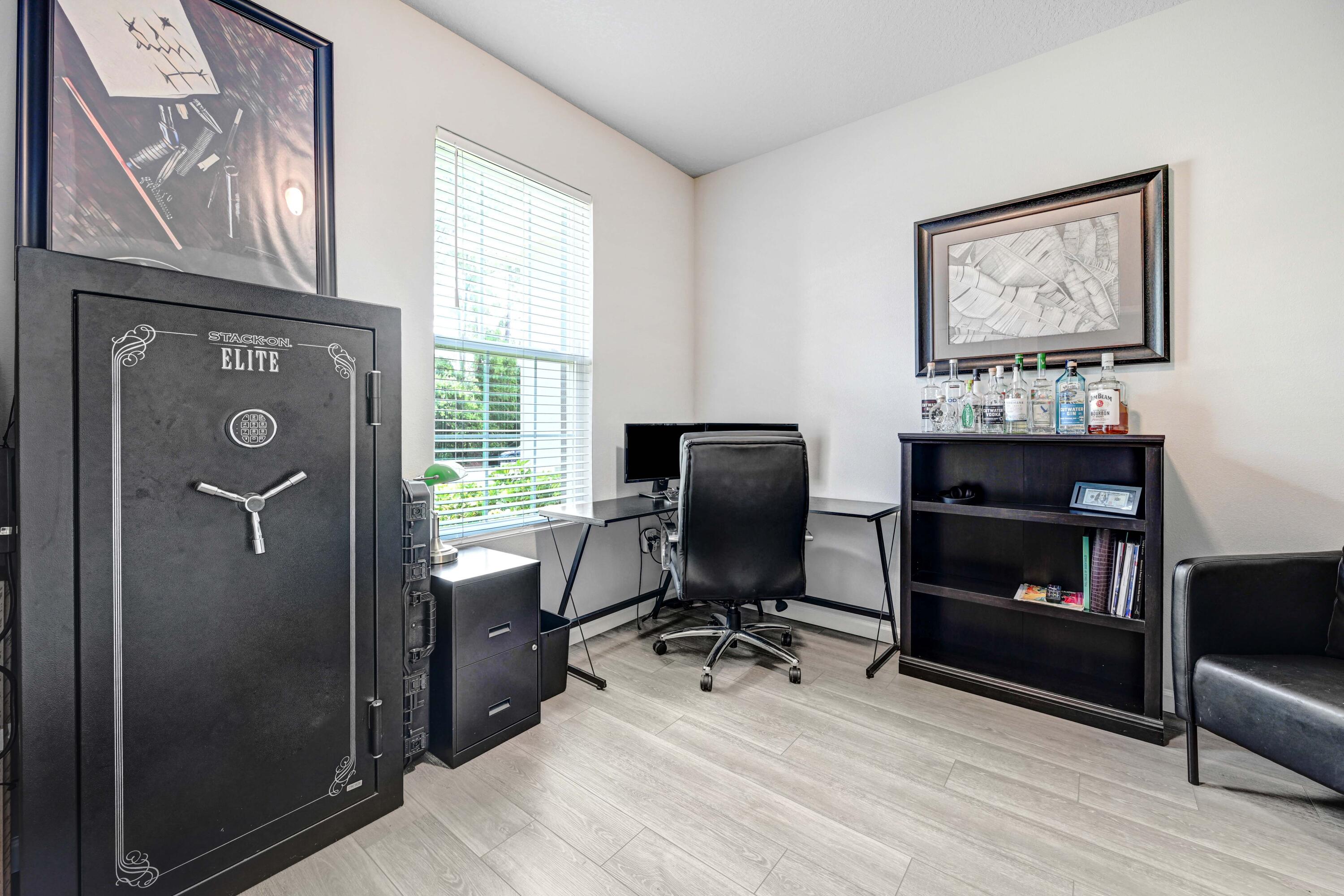 874 Cochran Road Southeast Palm Bay, FL 32909 - Photo 6 of 34 Office in the front of Home