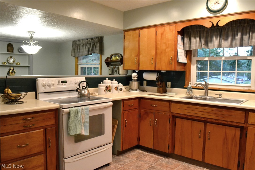 4689 Manchester Road New Franklin, OH 44203 - Photo 17 of 25 Gallery Image 17