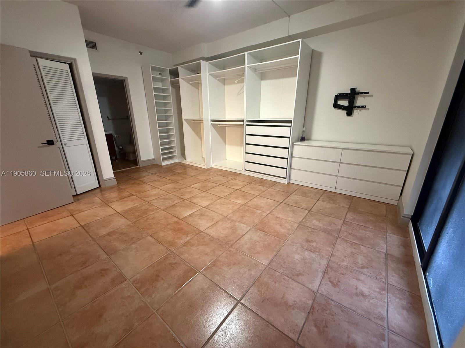 540 Brickell Key Drive, Unit 212 Miami, FL 33131 - Photo 20 of 47
