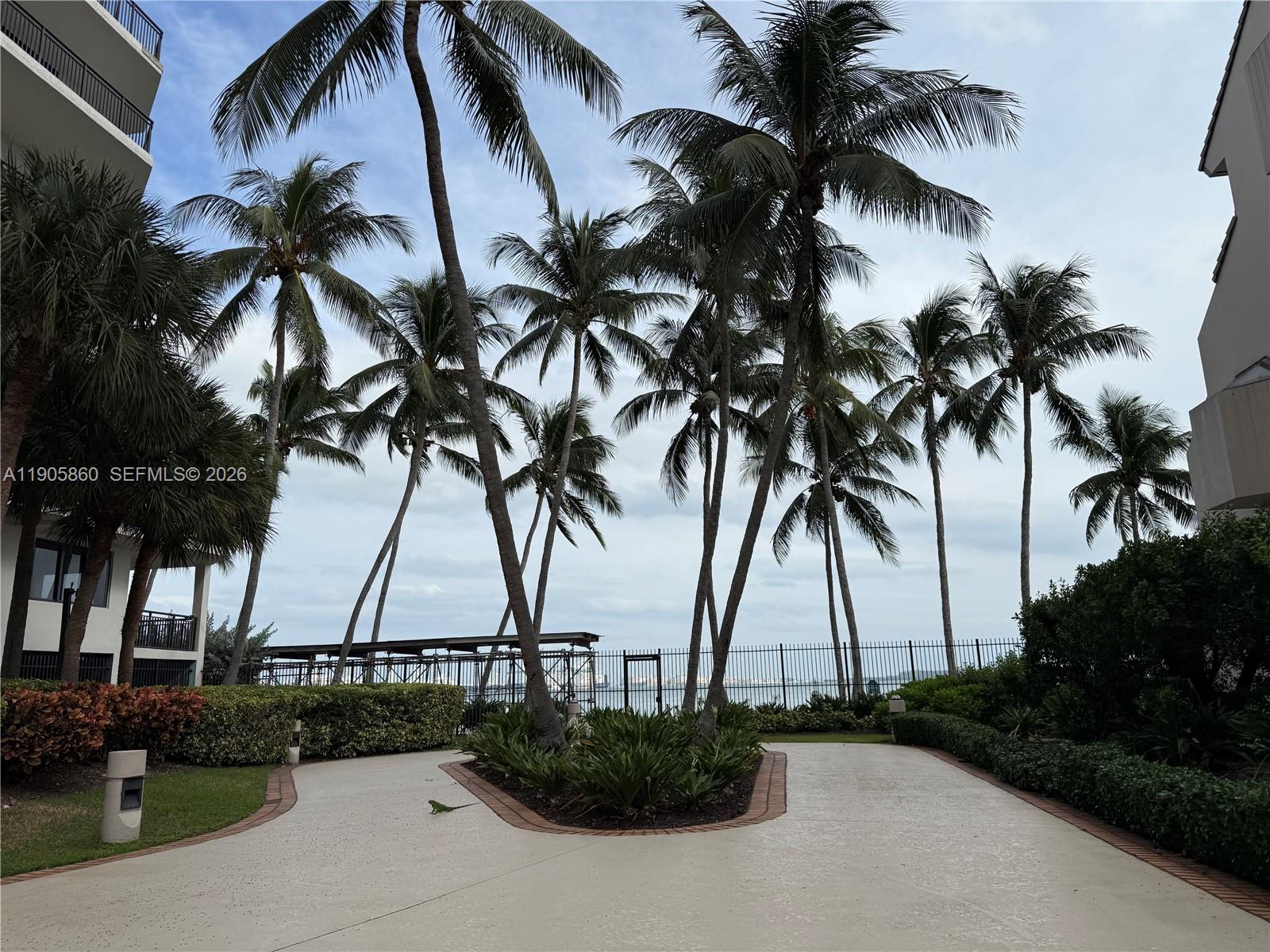 540 Brickell Key Drive, Unit 212 Miami, FL 33131 - Photo 29 of 47