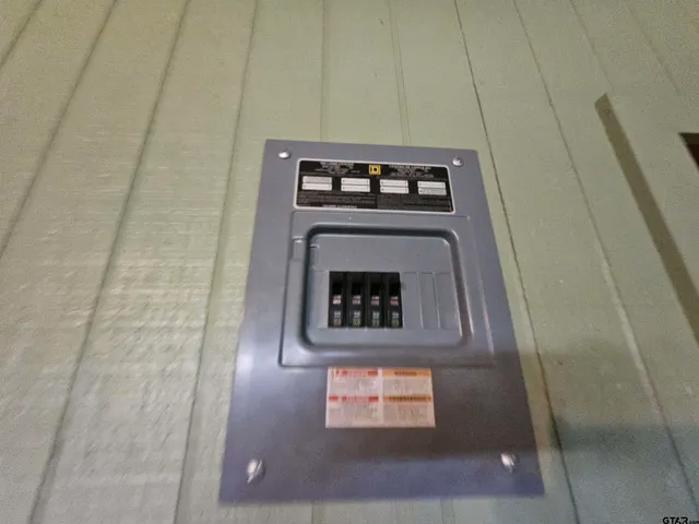 $279,500 | 3404 Highway 154, Gilmer, TX 75645