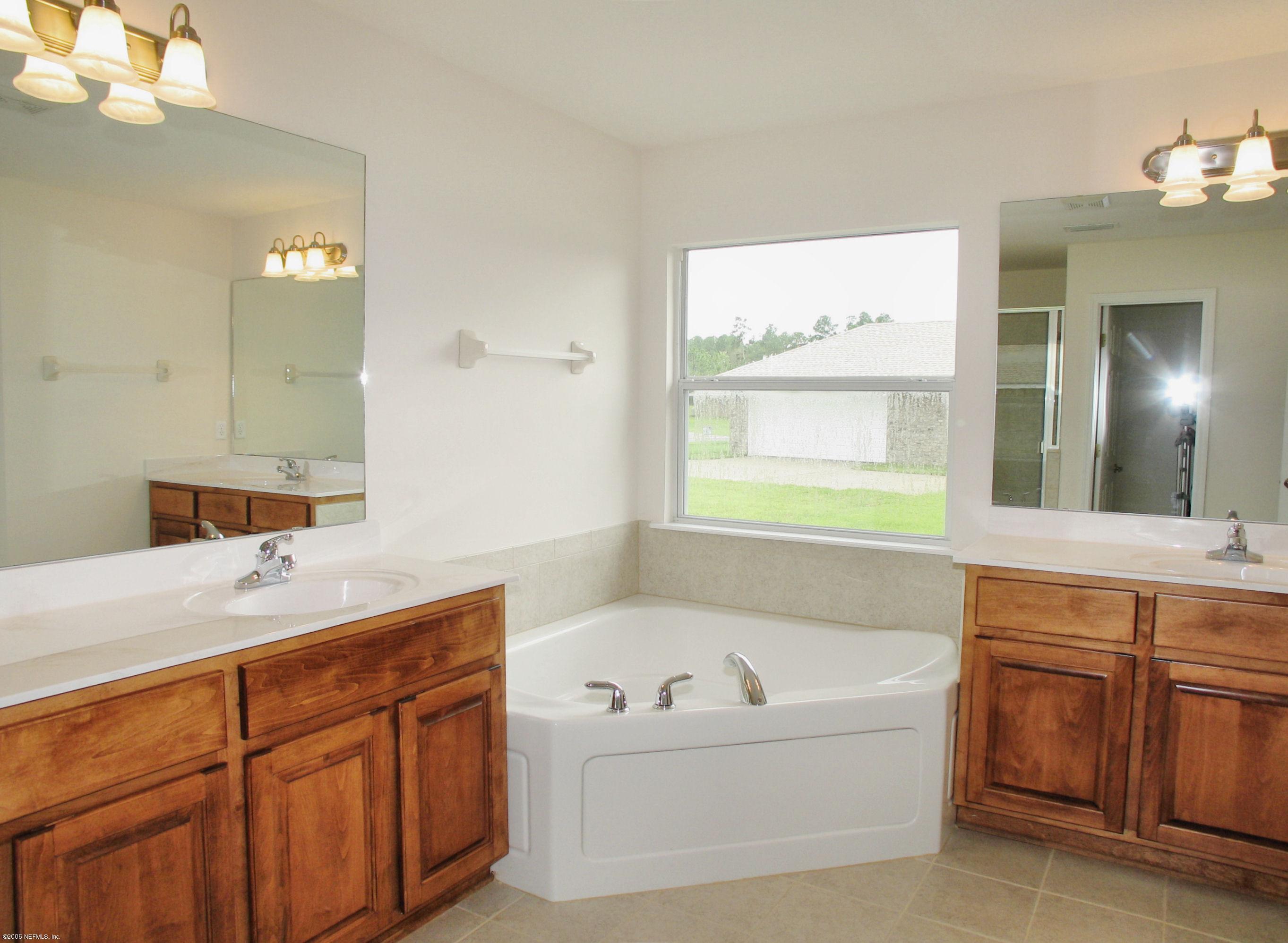 3133 Longleaf Ranch Circle Middleburg, FL 32068 - Photo 4 of 4 Master Bath-VG