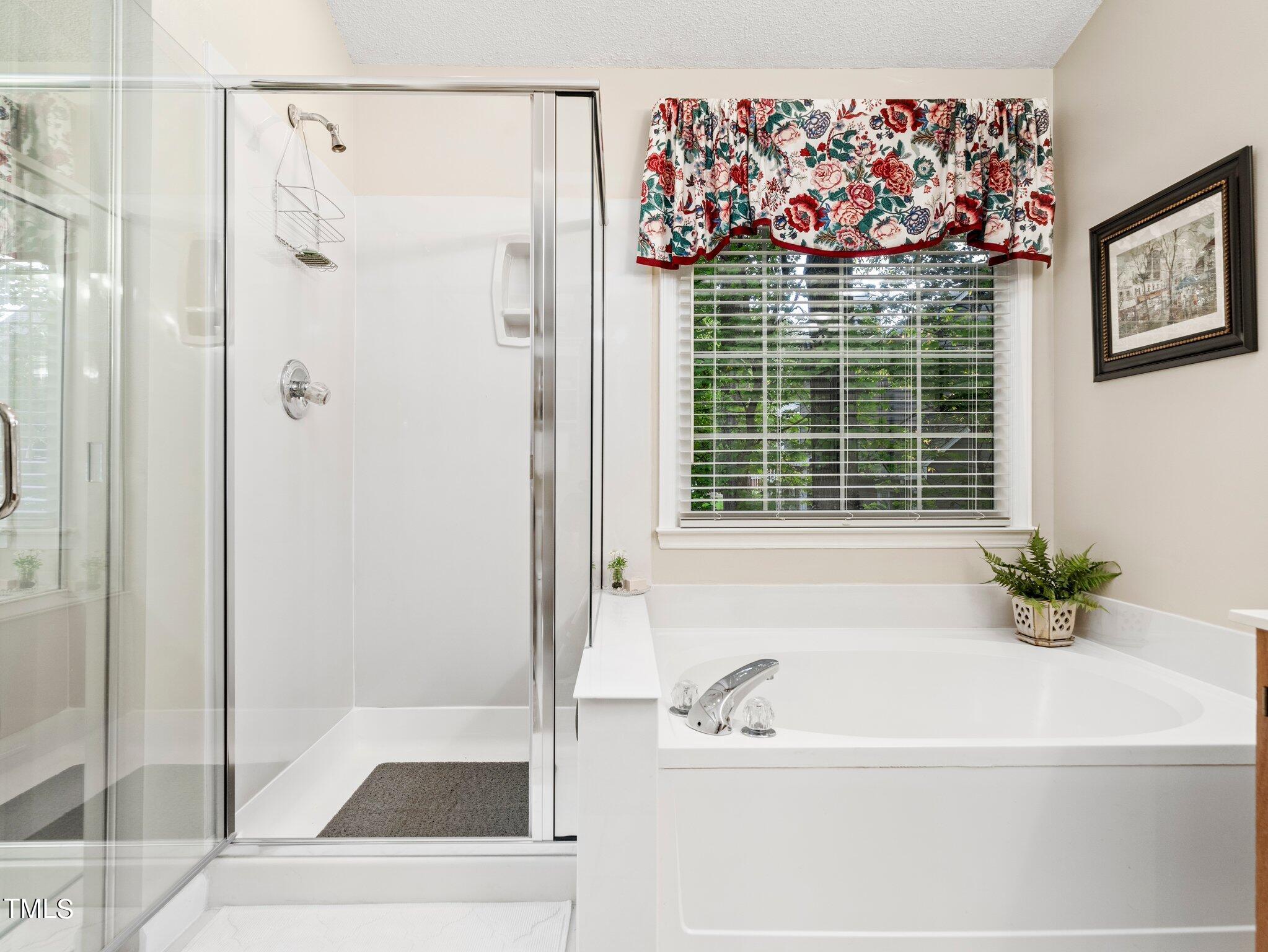 8609 Chalcombe Court Raleigh, NC 27615 - Photo 28 of 37 25-web-or-mls-8609 Chalcombe-180