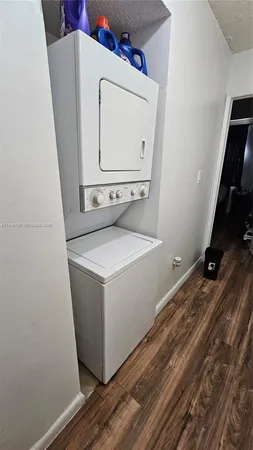 $1,950 | 4017 Northwest 90th Avenue, Unit 4017, Sunrise, FL 33351