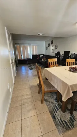 $1,950 | 4017 Northwest 90th Avenue, Unit 4017, Sunrise, FL 33351