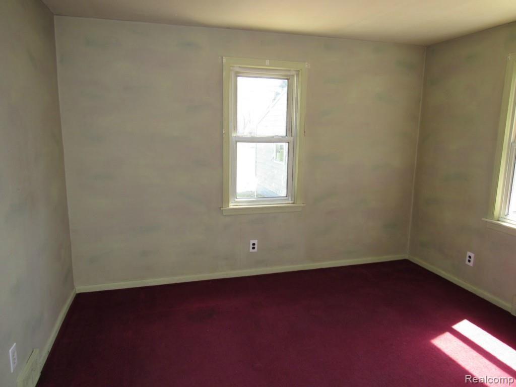 2827 Weaverton Rochester, MI 48307 - Photo 33 of 43 2827 WEAVERTON ROCHESTER HILLS (98).jpg