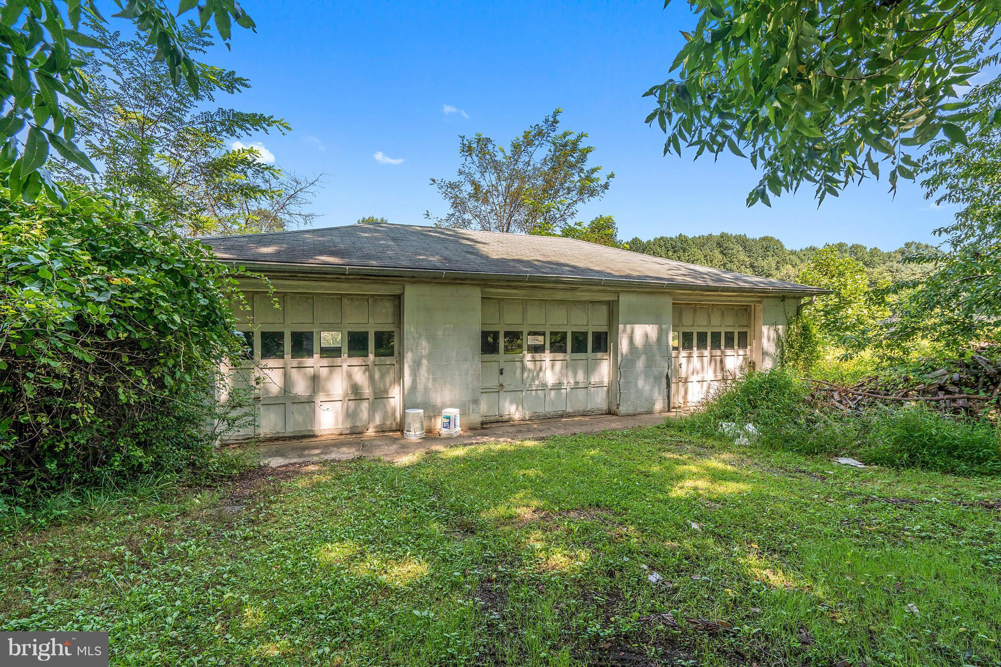 511 Utterback Store Road Great Falls, VA 22066 - Photo 16 of 29 Outbuilding