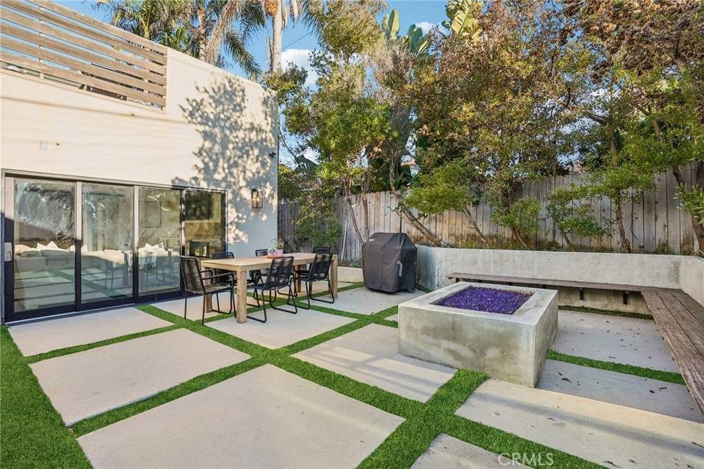 1237 South Gertruda Avenue Redondo Beach, CA 90277 - Photo 14 of 52 a view of outdoor sitting area with furniture