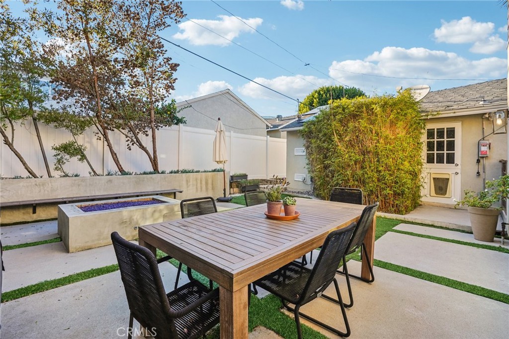 1237 South Gertruda Avenue Redondo Beach, CA 90277 - Photo 41 of 52 a view of an outside dining space with furniture