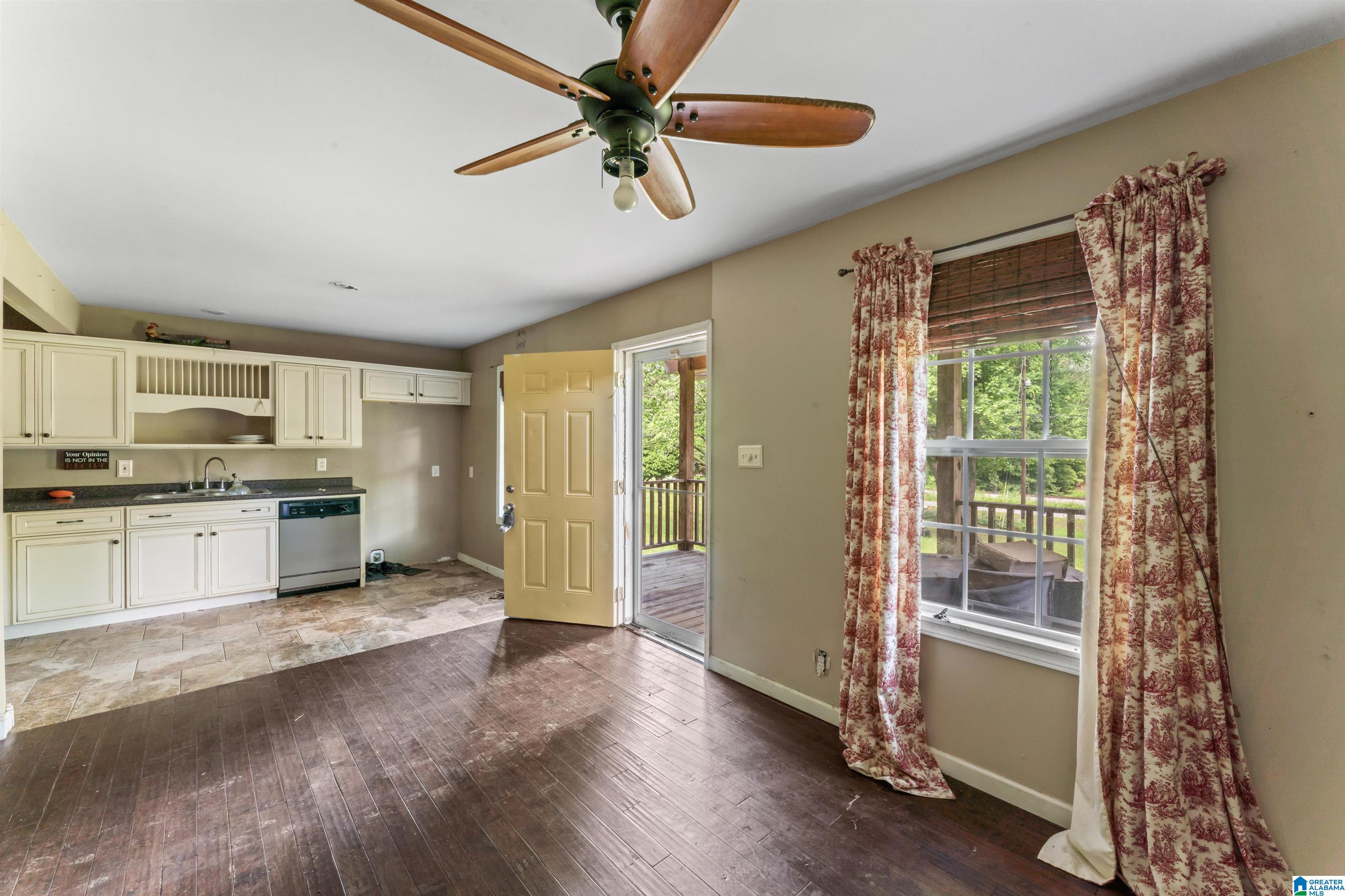 155 West Curtis Road Sylacauga, AL 35150 - Photo 16 of 33