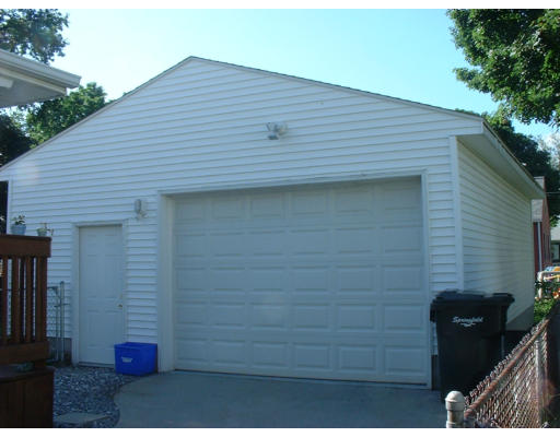 85 Merida Street Springfield, MA 01104 - Photo 3 of 4