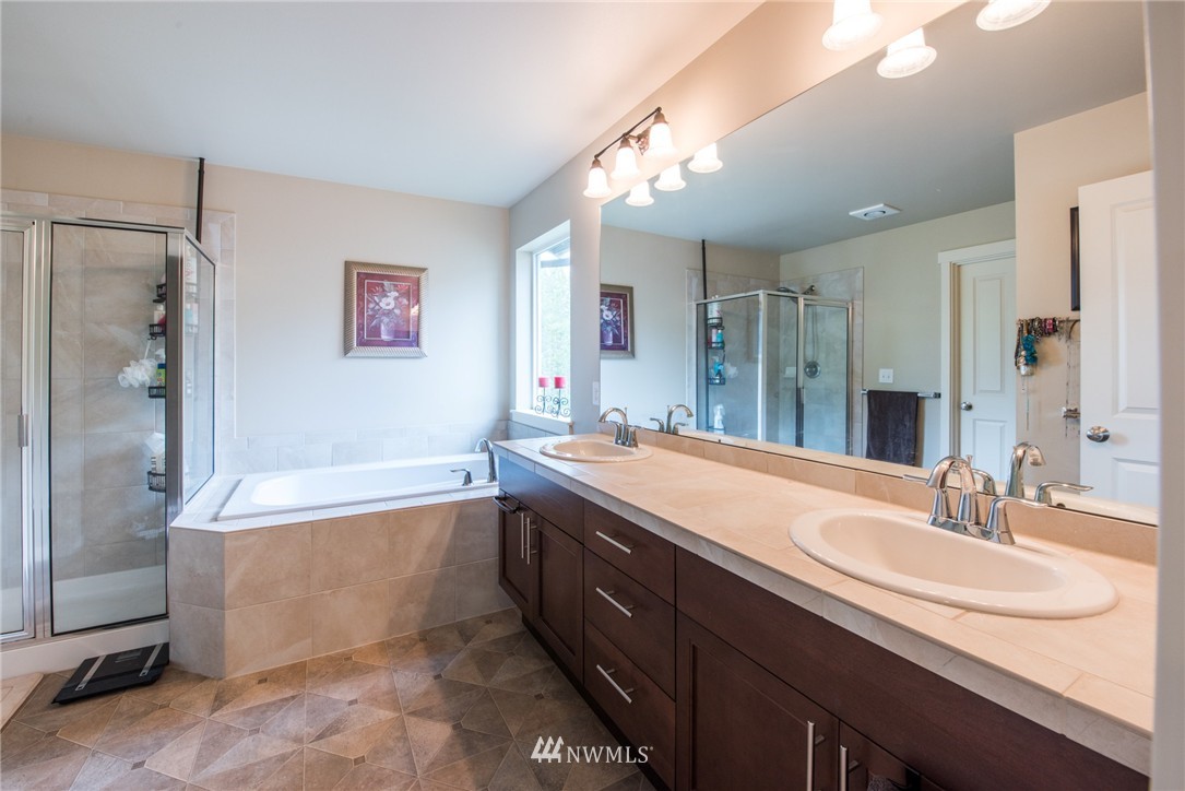 234 Field Avenue Northeast Renton, WA 98059 - Photo 14 of 25 Gallery Image 14