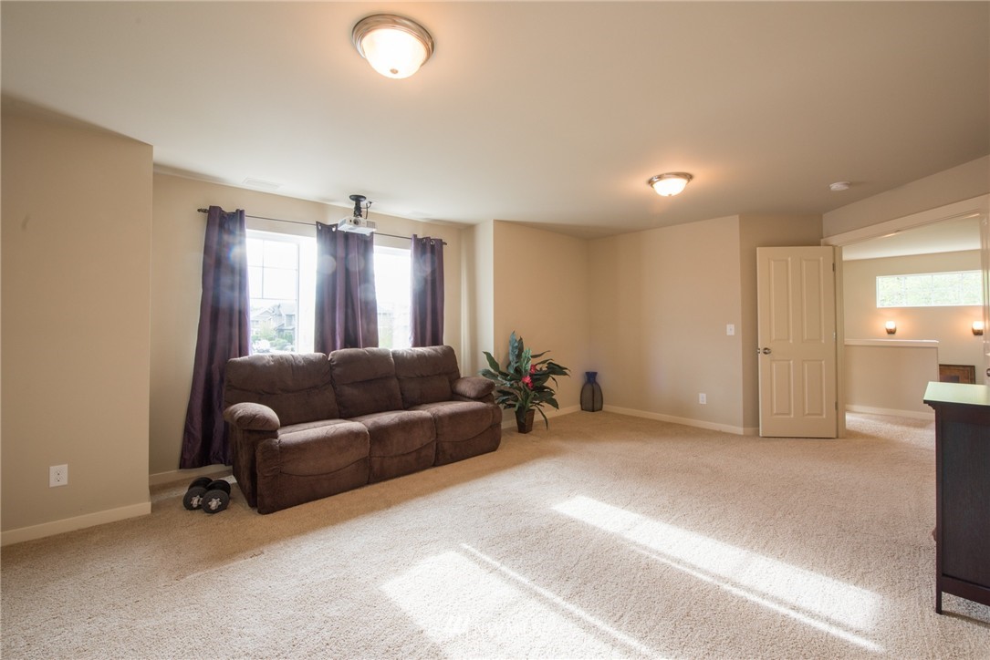 234 Field Avenue Northeast Renton, WA 98059 - Photo 16 of 25 Gallery Image 16