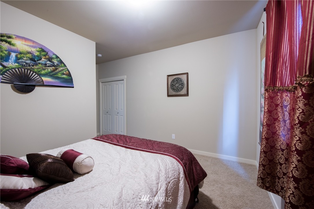 234 Field Avenue Northeast Renton, WA 98059 - Photo 21 of 25 Gallery Image 21