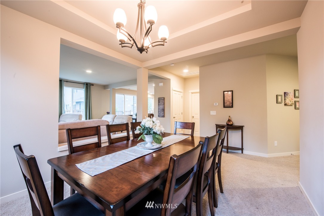 234 Field Avenue Northeast Renton, WA 98059 - Photo 5 of 25 Gallery Image 5