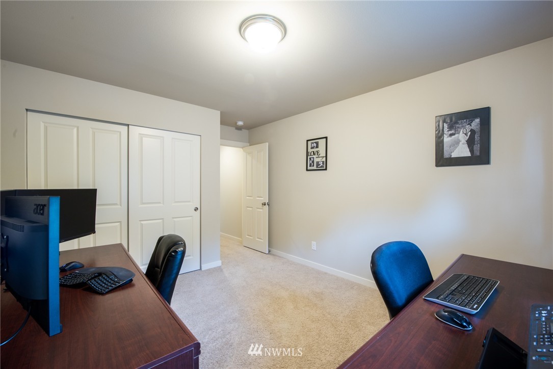 234 Field Avenue Northeast Renton, WA 98059 - Photo 10 of 25 Gallery Image 10