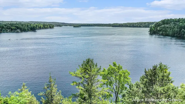 $199,000 | 5752 East 52nd Street, Newaygo, MI 49337