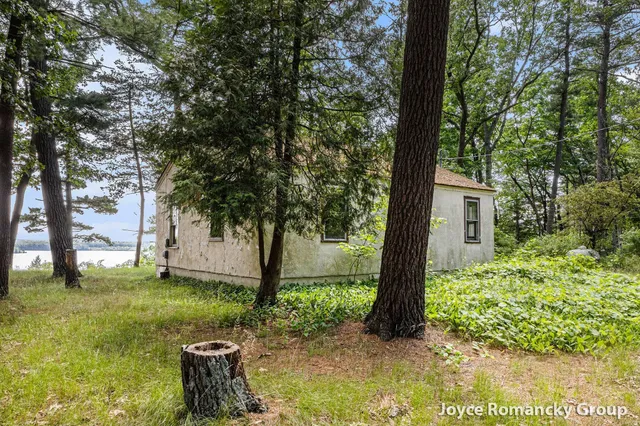 $199,000 | 5752 East 52nd Street, Newaygo, MI 49337