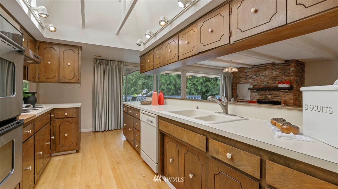14622 Southeast 172nd Street Renton, WA 98058 - Photo 14 of 38 Gallery Image 14