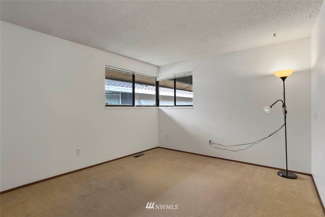 14622 Southeast 172nd Street Renton, WA 98058 - Photo 32 of 38 Gallery Image 32