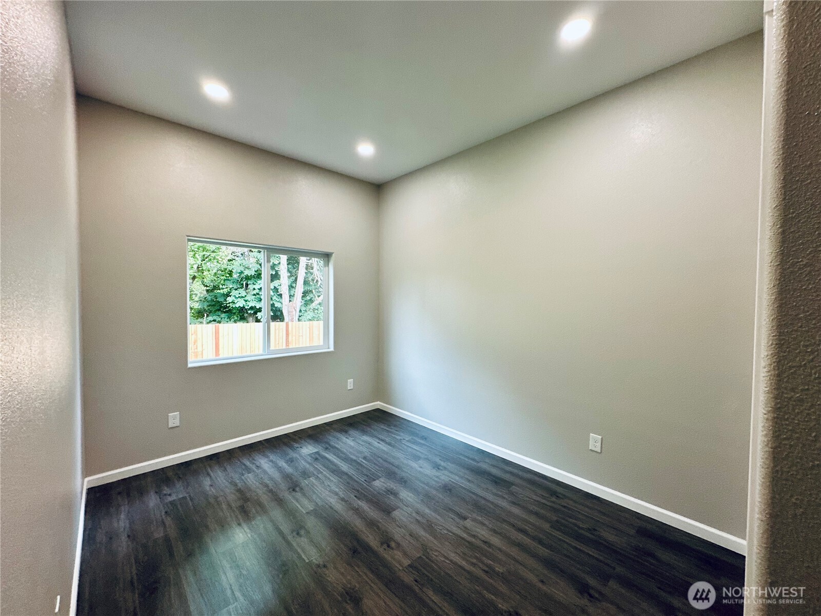 2013 Harding Road Aberdeen, WA 98520 - Photo 12 of 25 Gallery Image 12