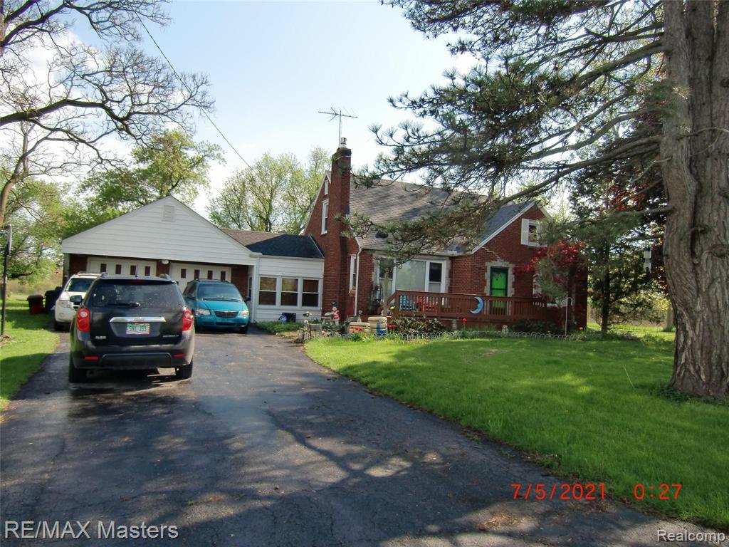 2795 Carleton West Road Carleton, MI 48117 - Photo 1 of 32