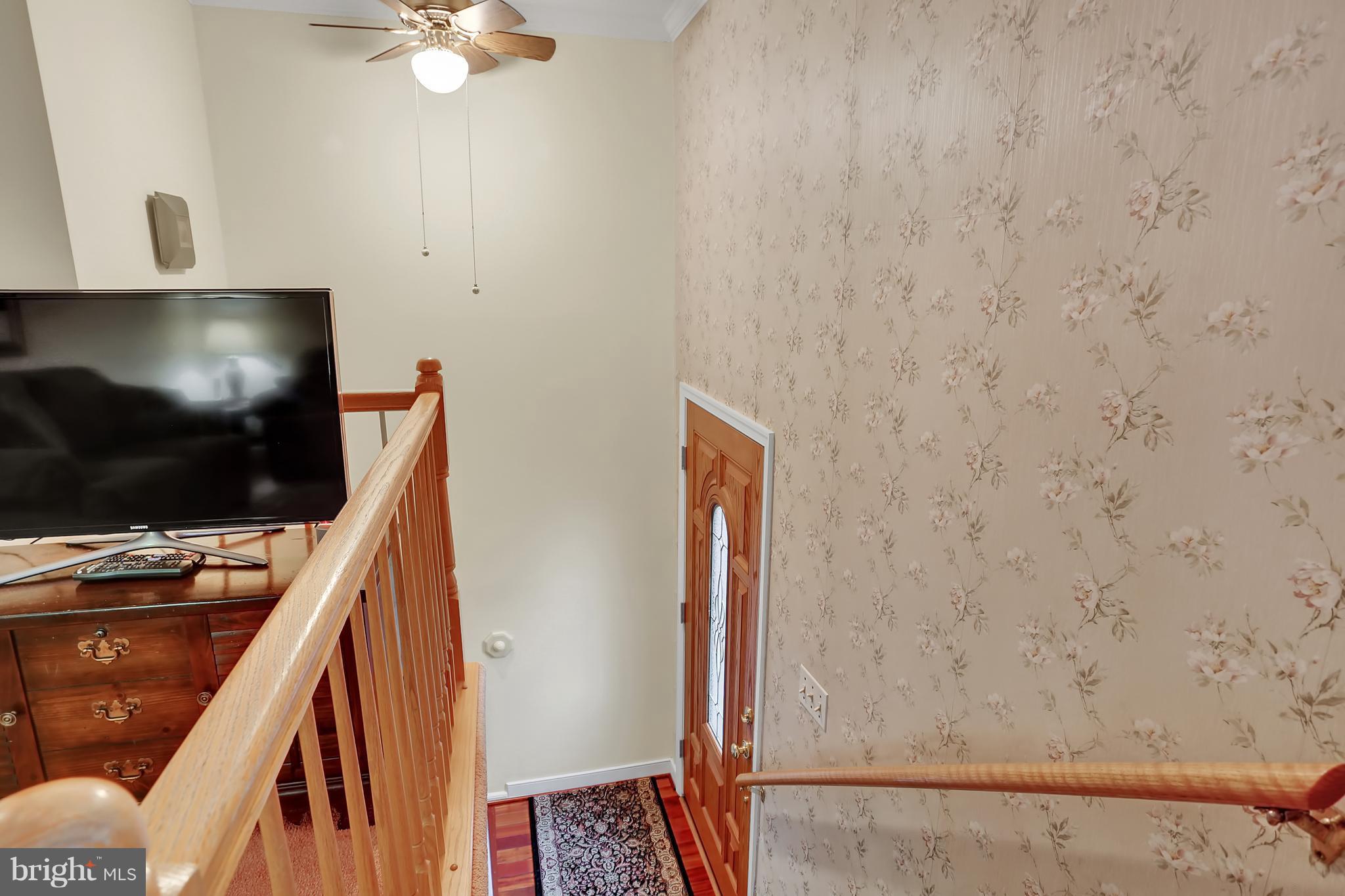 13843 Meadowbrook Road Woodbridge, VA 22193 - Photo 14 of 24 Foyer