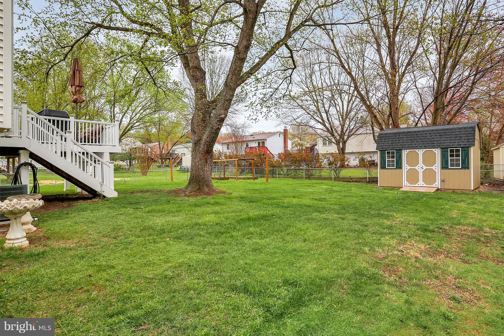 13843 Meadowbrook Road Woodbridge, VA 22193 - Photo 22 of 24 Backyard