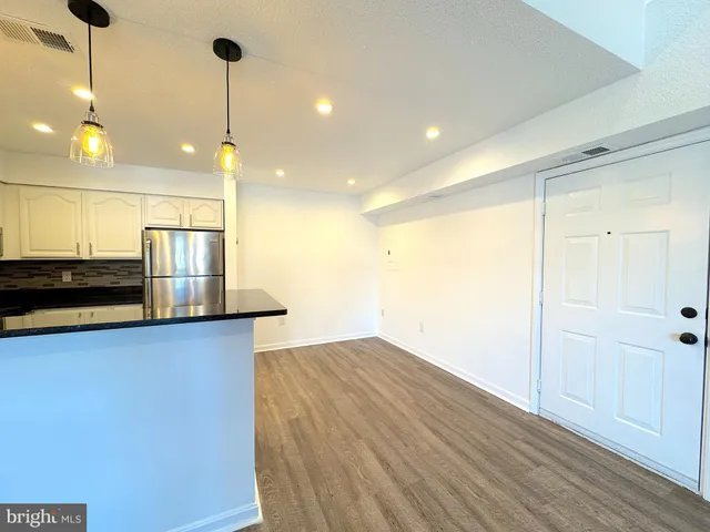 $2,500 | 6939 Mary Caroline Circle, Unit I, Alexandria, VA 22310