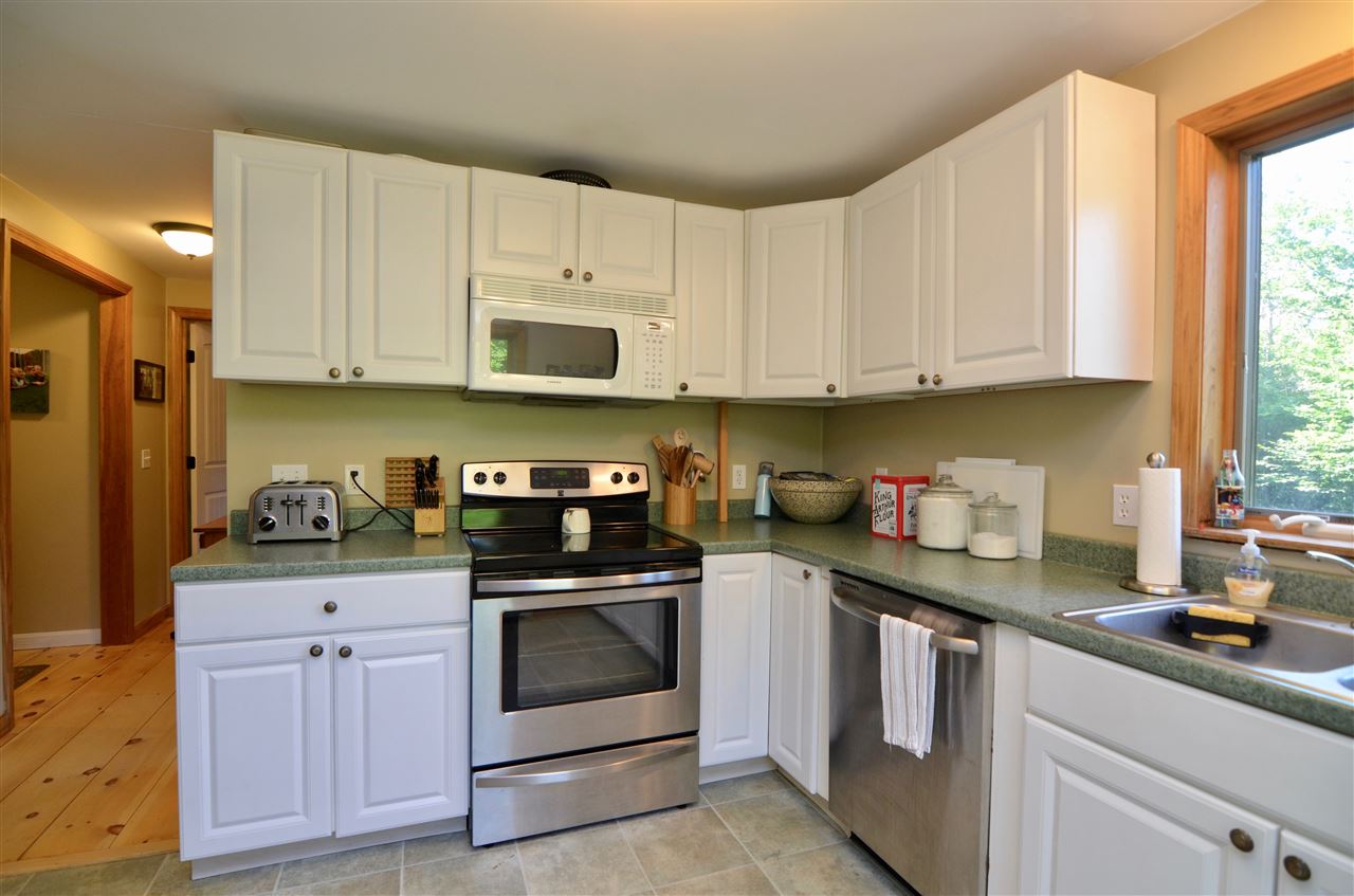 287 Old Post Road Newbury, NH 03255 - Photo 3 of 10