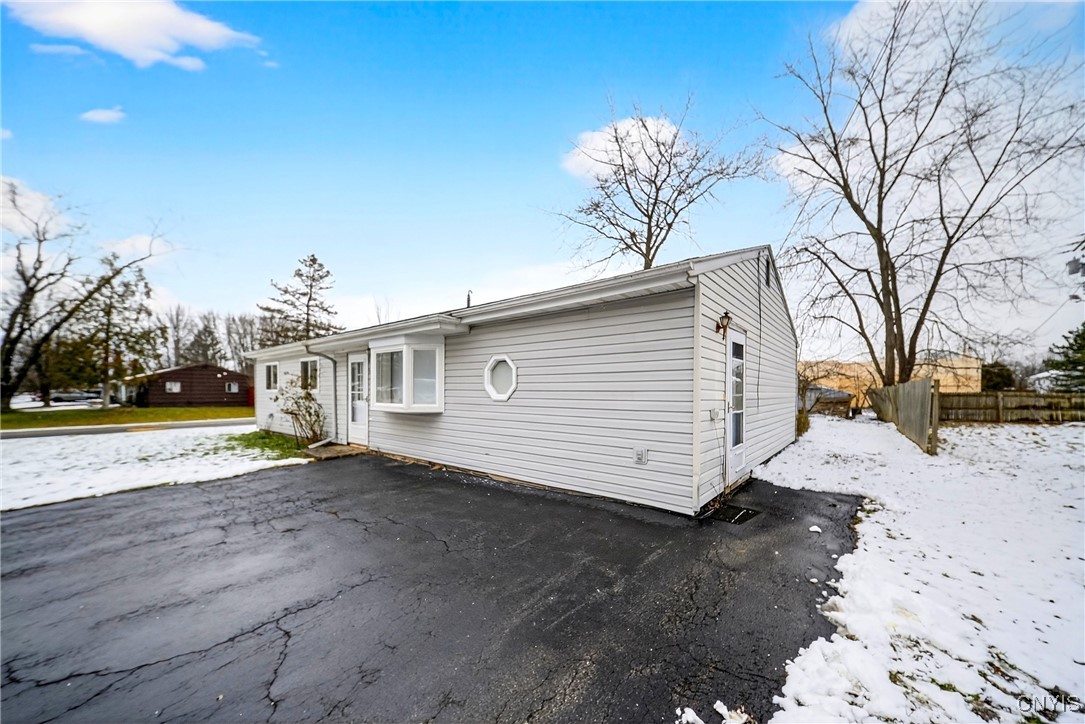 7908 Rinaldo Boulevard East Cicero, NY 13030 - Photo 4 of 40