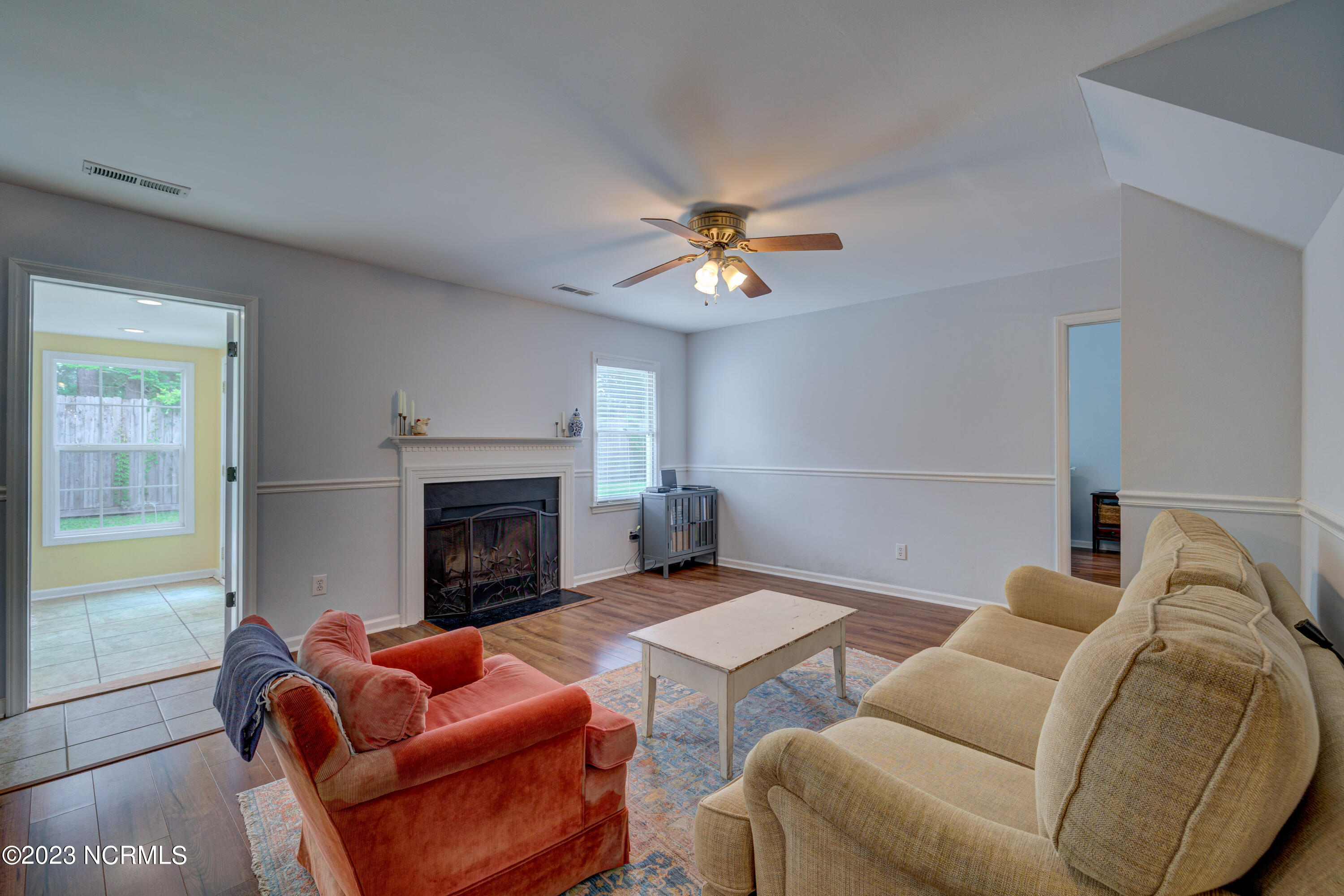 306 Hidden Valley Road Wilmington, NC 28409 - Photo 5 of 34 Living Room