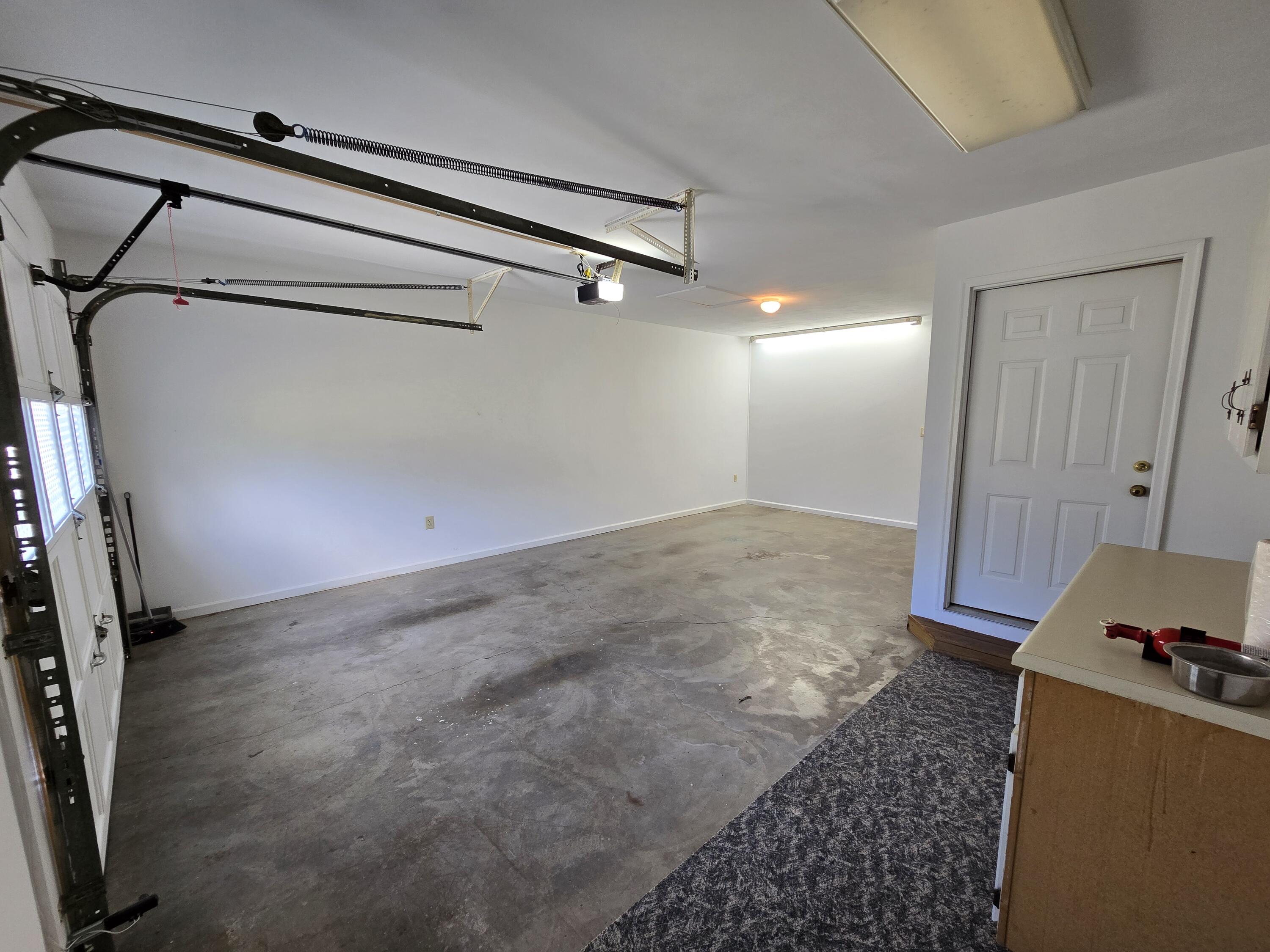 411 Raleigh Avenue Vinton, VA 24179 - Photo 16 of 27 Garage2