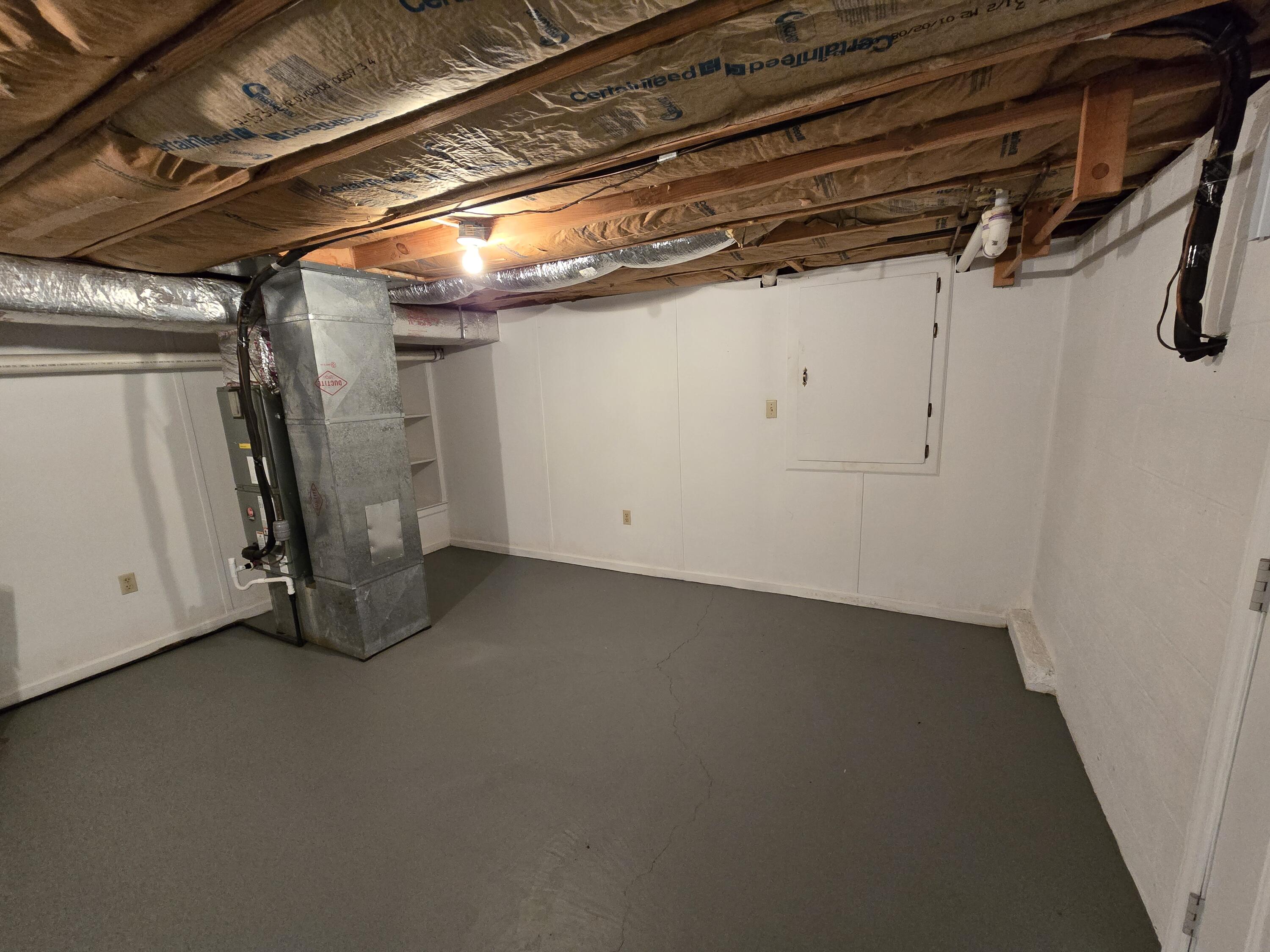411 Raleigh Avenue Vinton, VA 24179 - Photo 18 of 27 Basement2