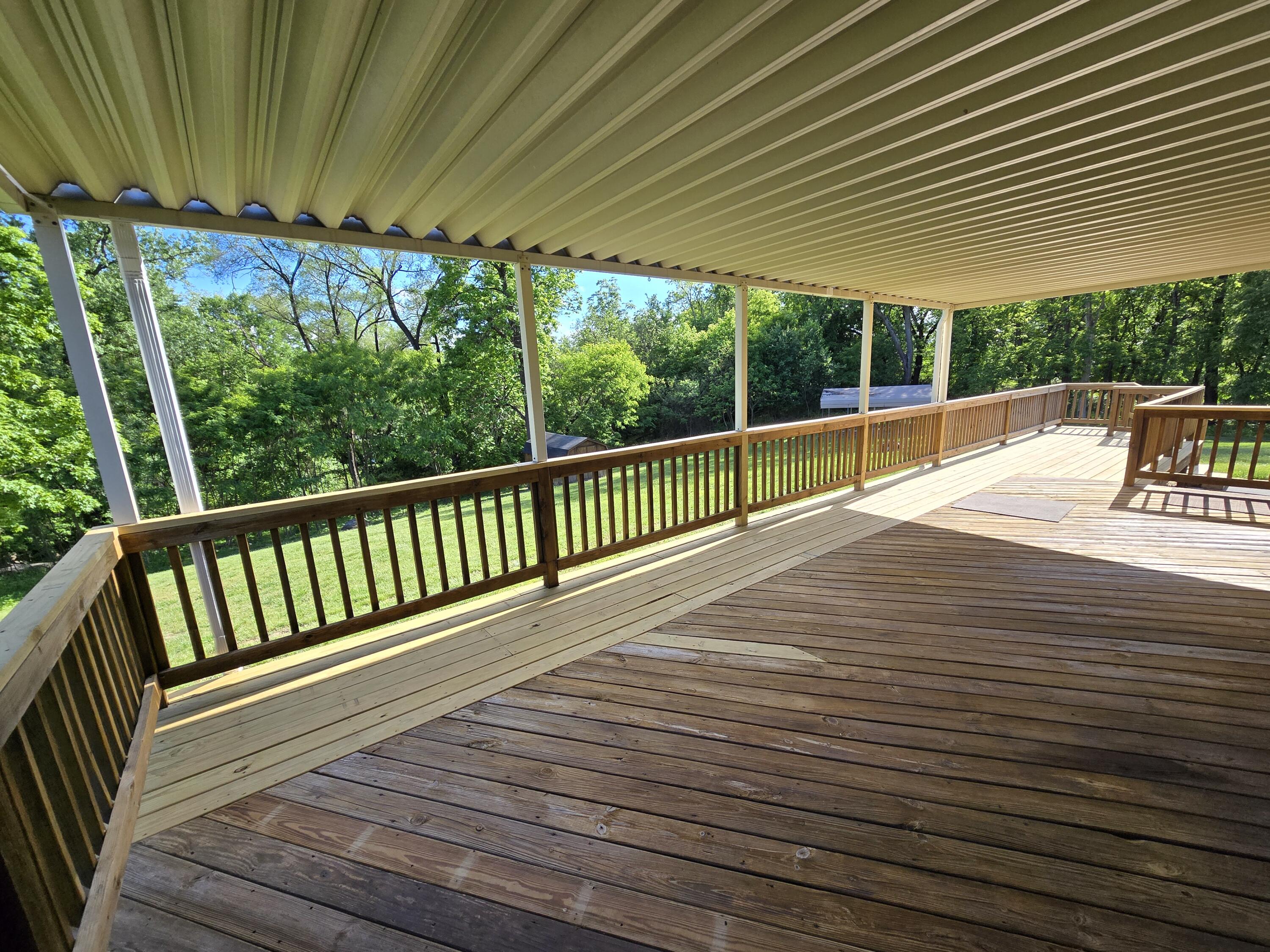 411 Raleigh Avenue Vinton, VA 24179 - Photo 19 of 27 Deck1