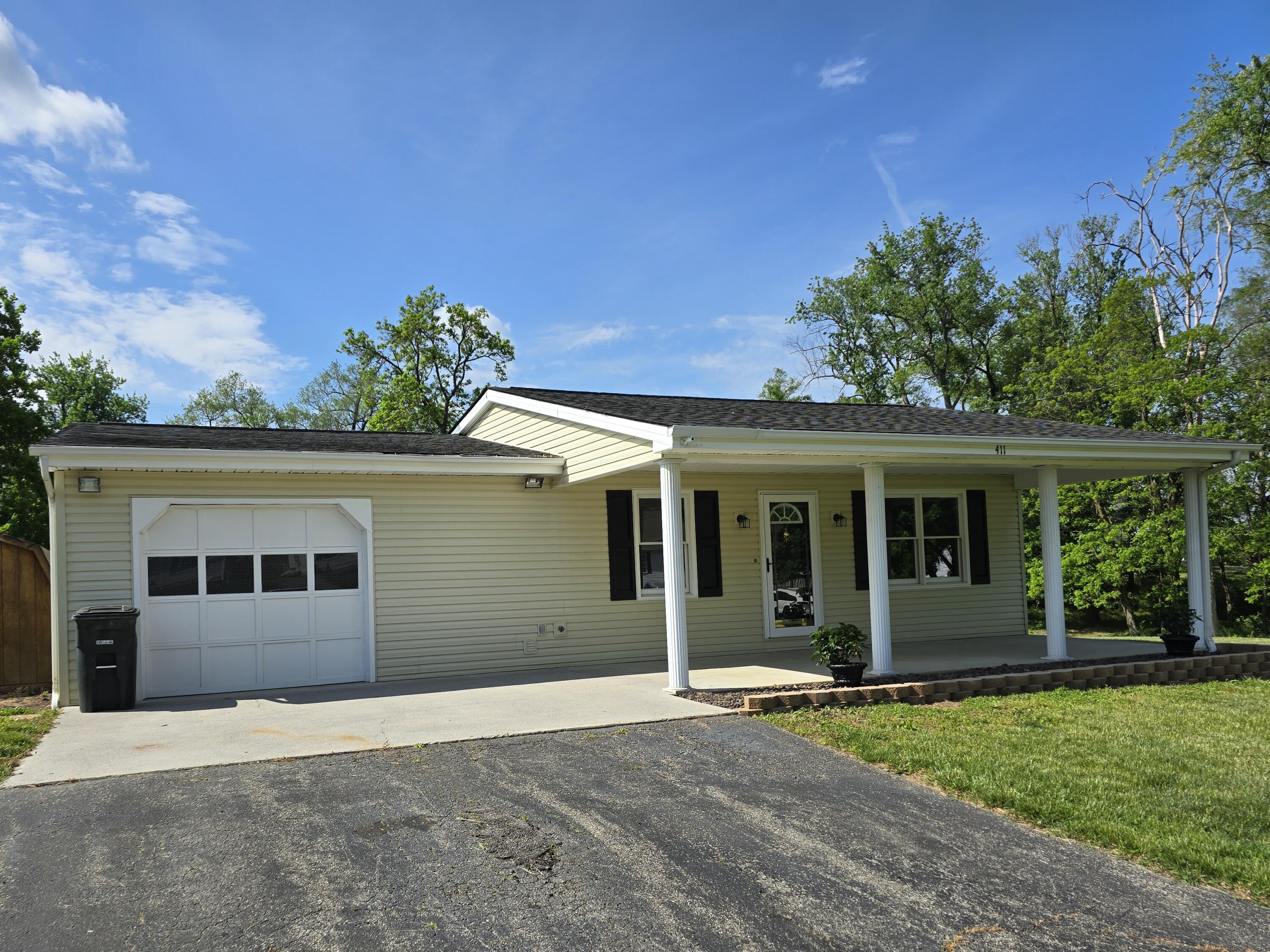 411 Raleigh Avenue Vinton, VA 24179 - Photo 23 of 27 Front2