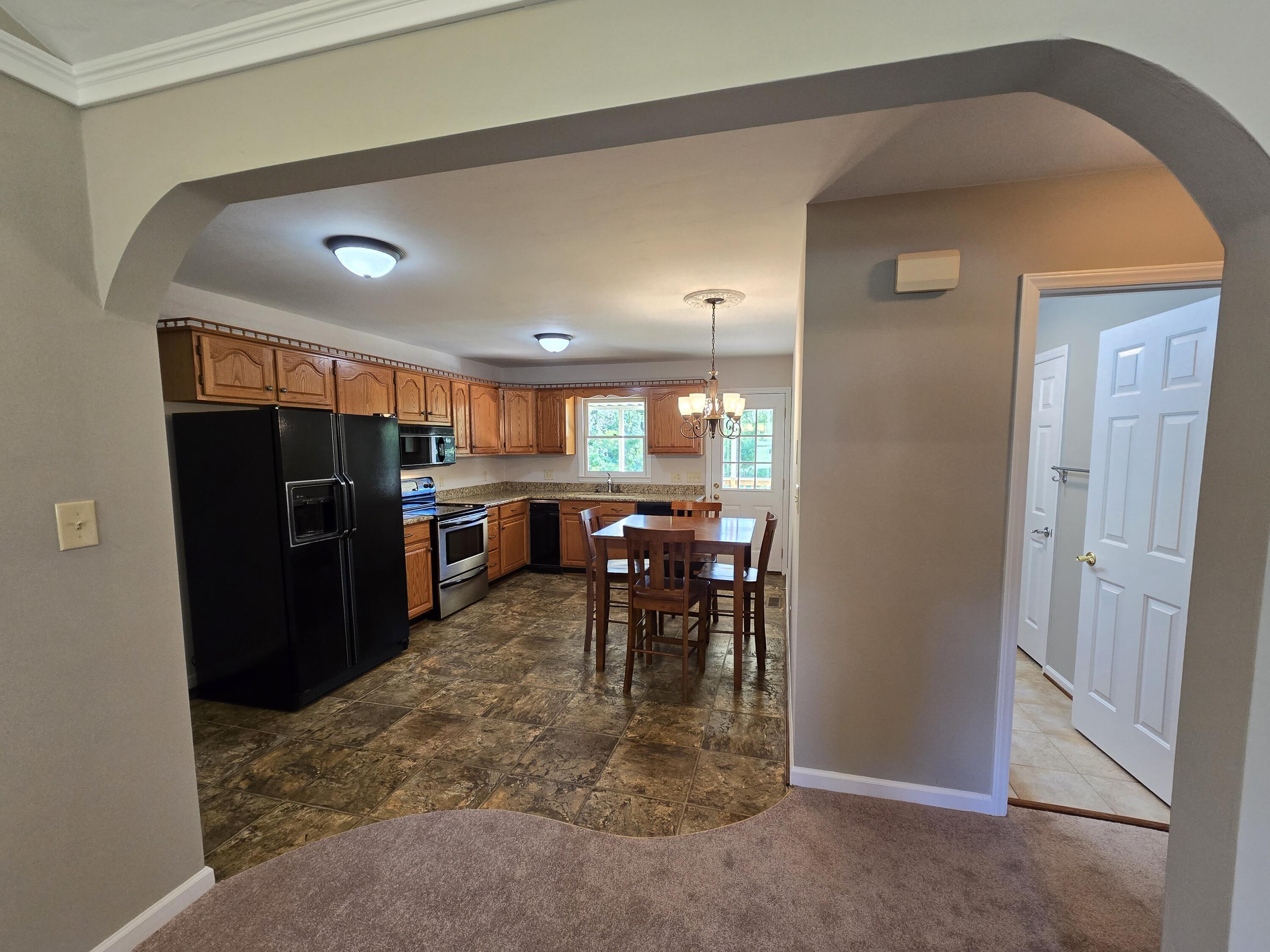 411 Raleigh Avenue Vinton, VA 24179 - Photo 5 of 27 Misc3