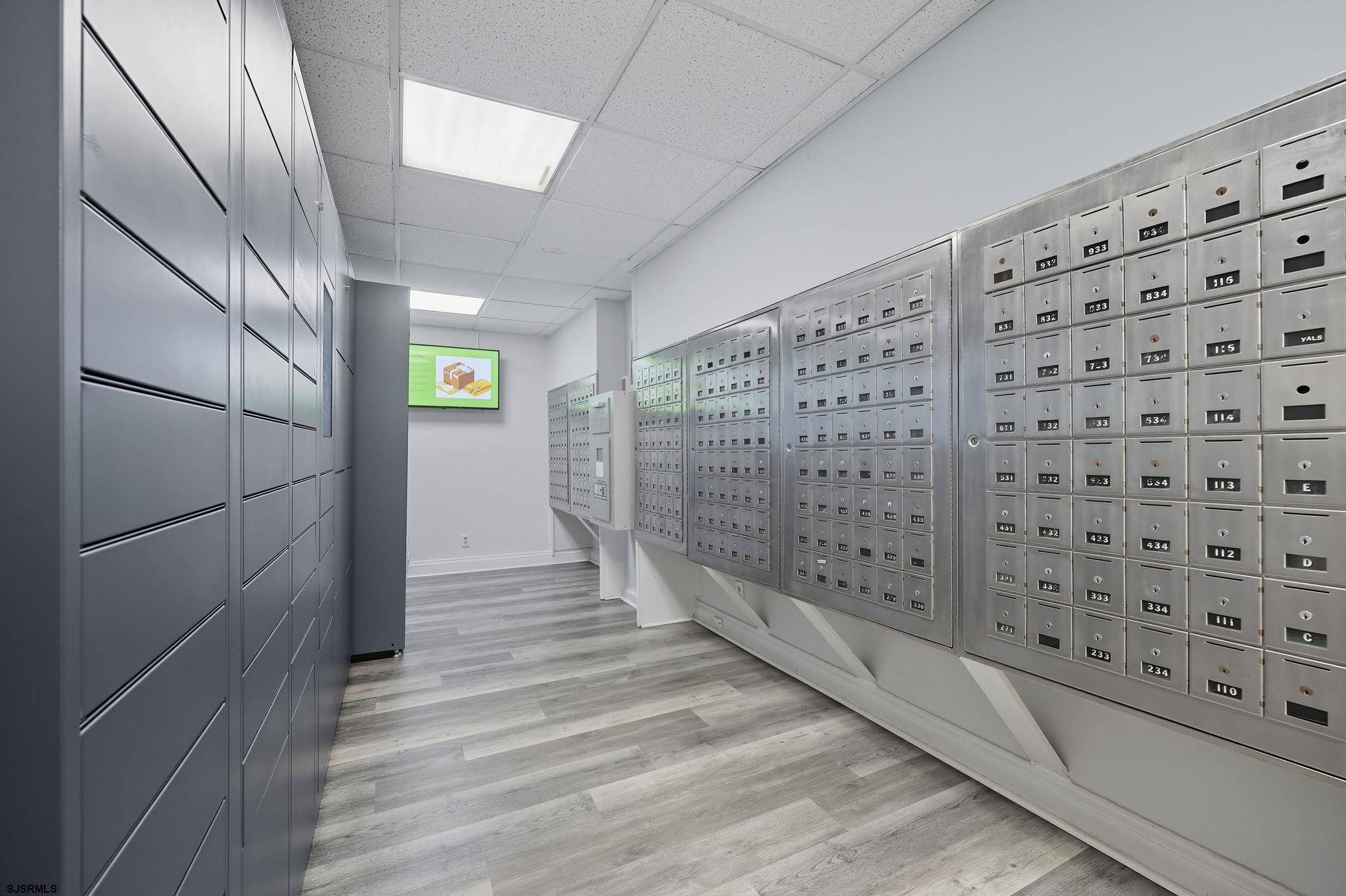 101 South Raleigh Avenue, Unit 809 Atlantic City, NJ 08401 - Photo 28 of 40 a view of a hallway