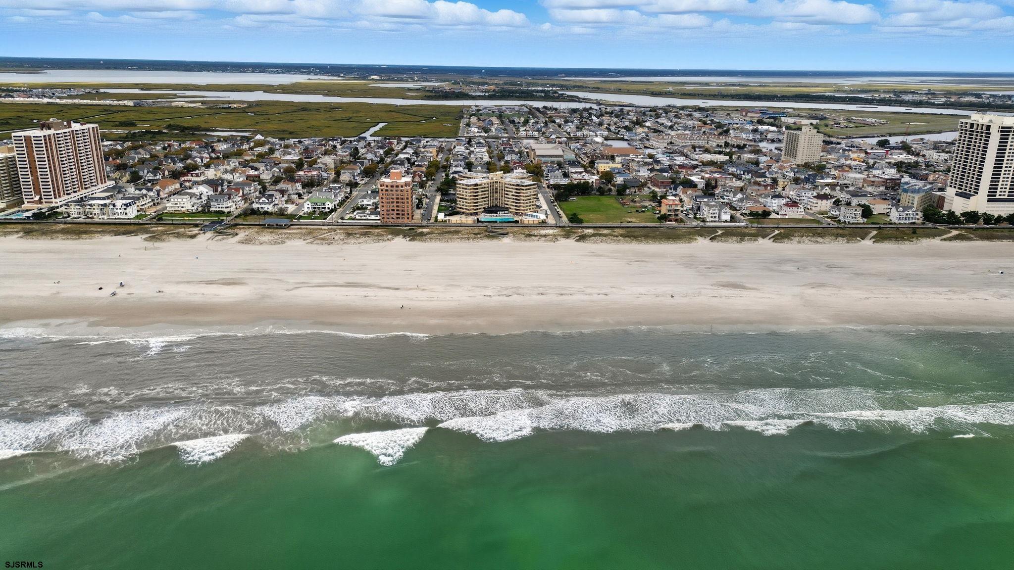 101 South Raleigh Avenue, Unit 809 Atlantic City, NJ 08401 - Photo 33 of 40 a view of a yard