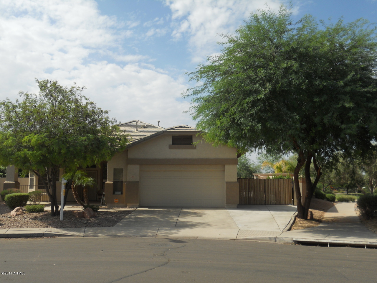 3847 East Cody Avenue Gilbert, AZ 85234 - Photo 1 of 26 Lovely 3 bedroom plus a Den Home